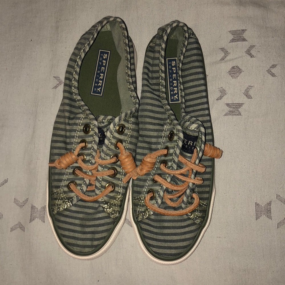 Striped sperrys